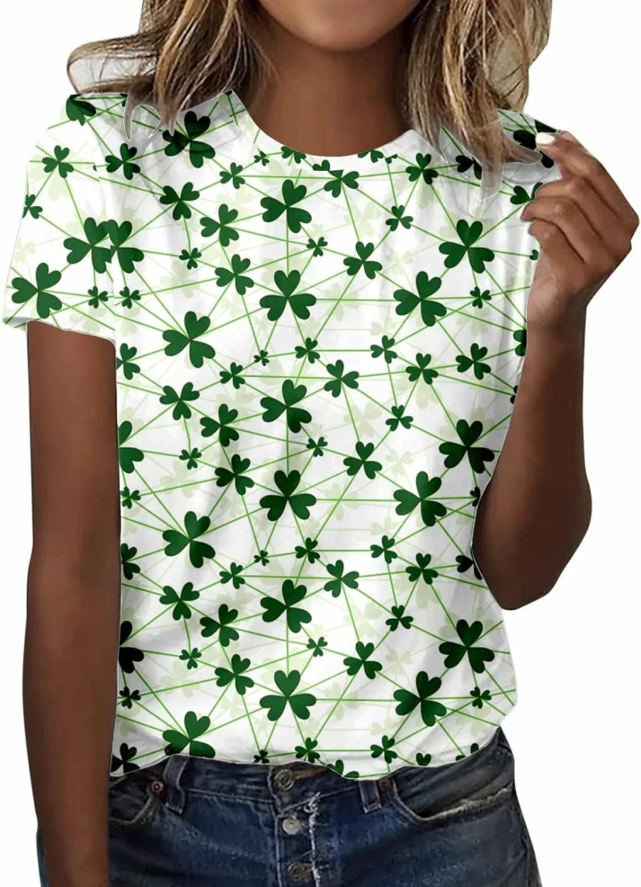 "St. Patrick's Day Women's Lucky Shamrock Printed T-Shirt - Casual Short Sleeve Round Neck Top for St. Patrick's Day Celebration"