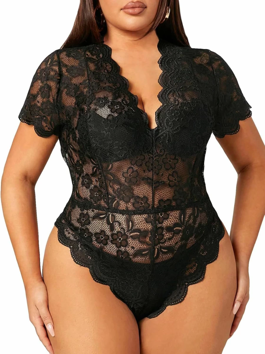 OYOANGLE Women's Plus Size Floral Lace Top Short Sleeve V-Neck Scallop Trim Bodysuit Blouse Tunic Shirt