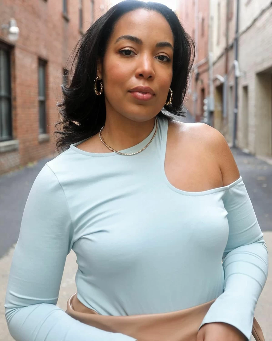 The Drop Women's Blue Haze Shoulder Cutout Bodysuit | Marche Robinson Collection